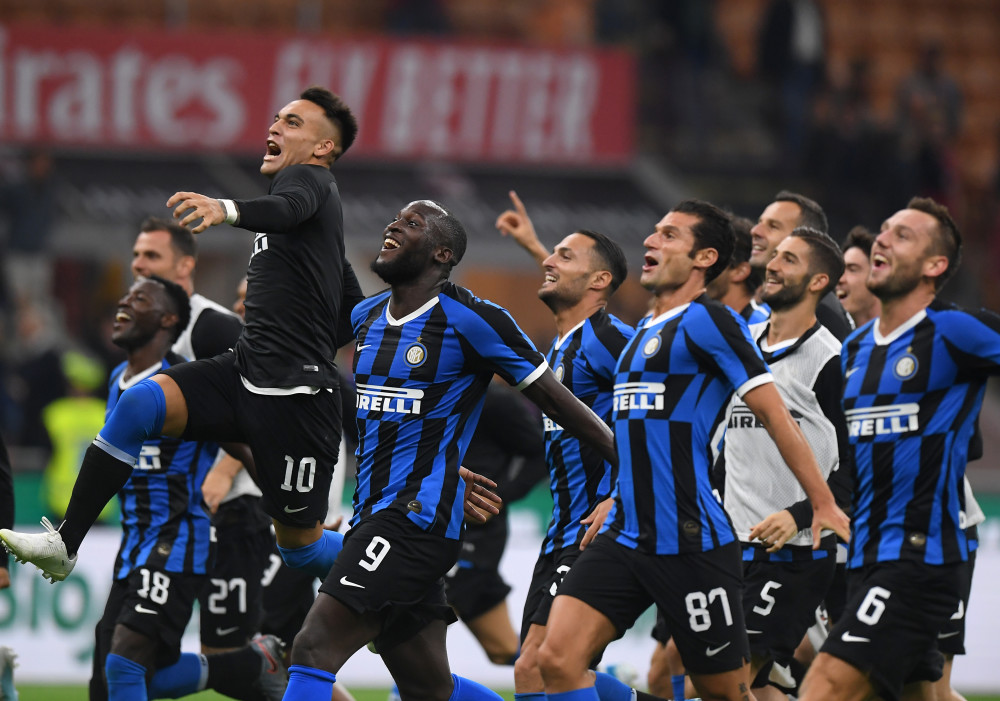 LCK官方发布2022年观众收视数据：夏决观看人数60%是中国人