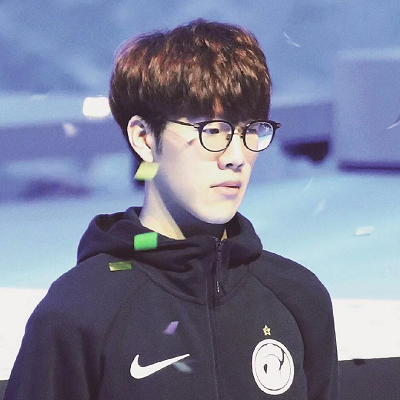 iG赛后群访 YSKM：赢下偶像很开心吧 也算是突破了一个瓶颈