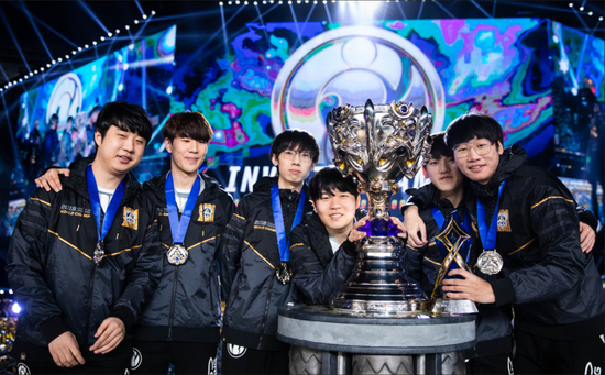 Team Vitality 在 VCT 2025： EMEA 第二阶段中保持季后赛希望， Team Heretics 获得第一名