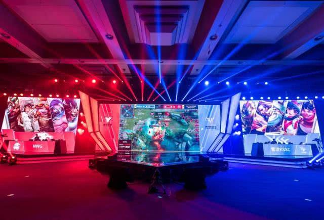 LPL 常规赛每日 TOP5： xqw 主宰岩石阵